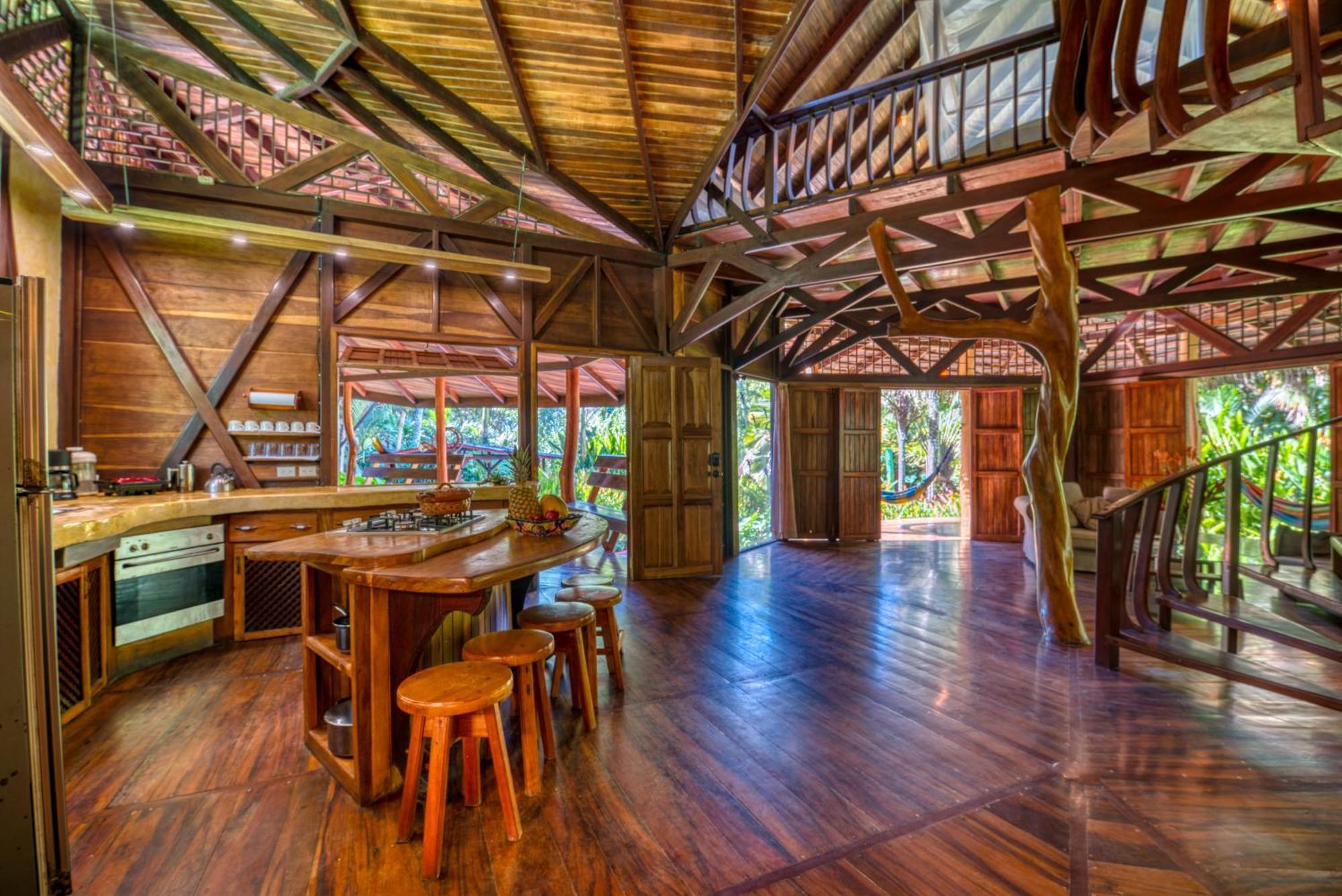 Tree House Beachfront Lodge Puerto Viejo de Talamanca エクステリア 写真