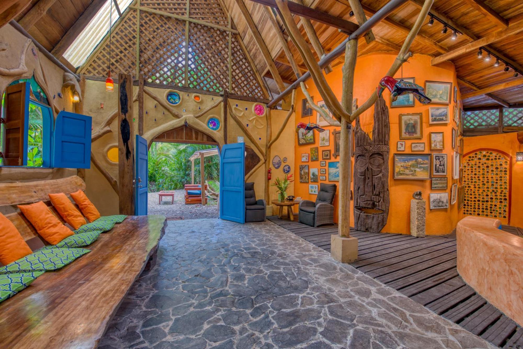 Tree House Beachfront Lodge Puerto Viejo de Talamanca エクステリア 写真