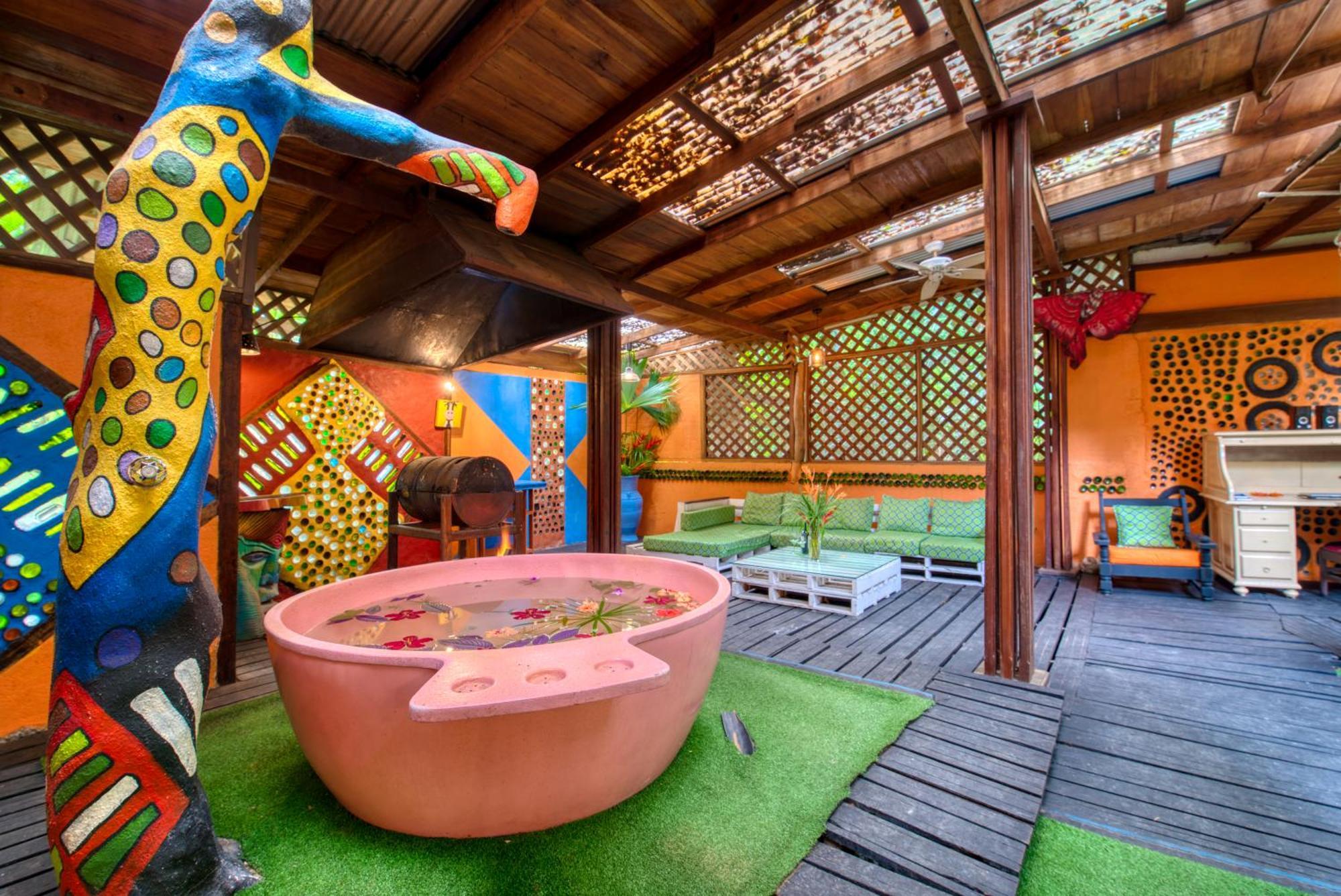 Tree House Beachfront Lodge Puerto Viejo de Talamanca エクステリア 写真