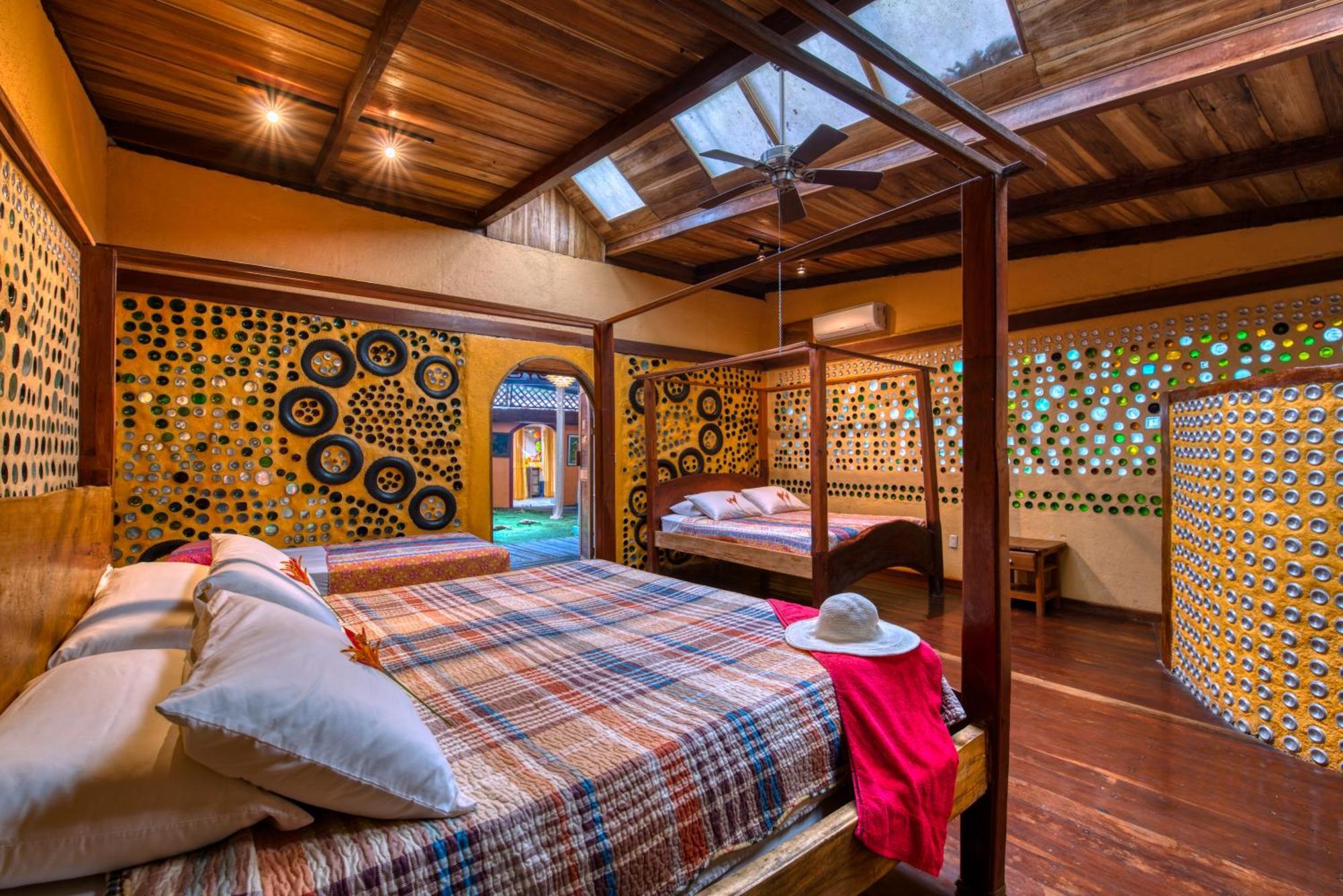 Tree House Beachfront Lodge Puerto Viejo de Talamanca エクステリア 写真